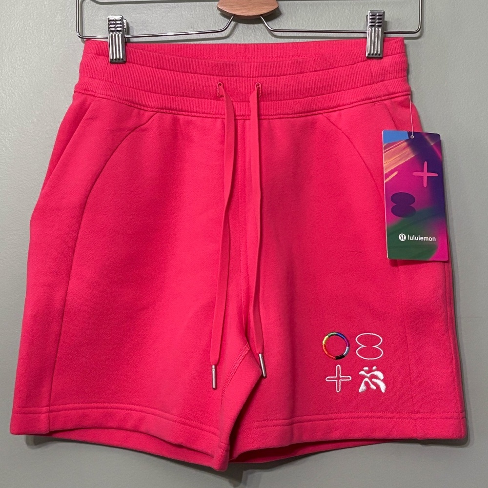 NWT - lululemon Scuba High Rise Short Pride‎ Collection - Size 4 - Glaze Pink